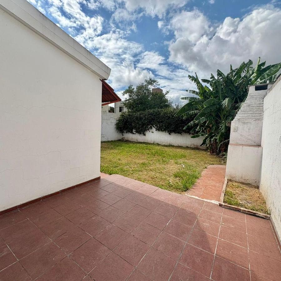 HOUSE FOR SALE: 2 BEDROOMS, SINGLE-STORY, ARGUELLO, CORDOBA—ELIGIBLE FOR A MORTGAGE