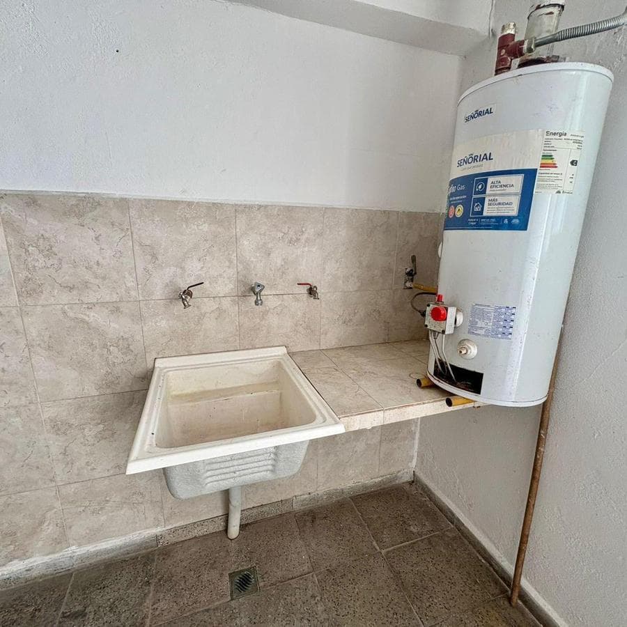HOUSE FOR SALE: 2 BEDROOMS, SINGLE-STORY, ARGUELLO, CORDOBA—ELIGIBLE FOR A MORTGAGE