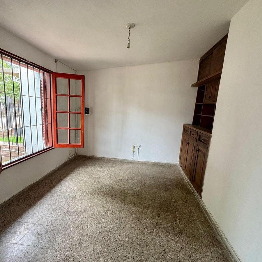 HOUSE FOR SALE: 2 BEDROOMS, SINGLE-STORY, ARGUELLO, CORDOBA—ELIGIBLE FOR A MORTGAGE