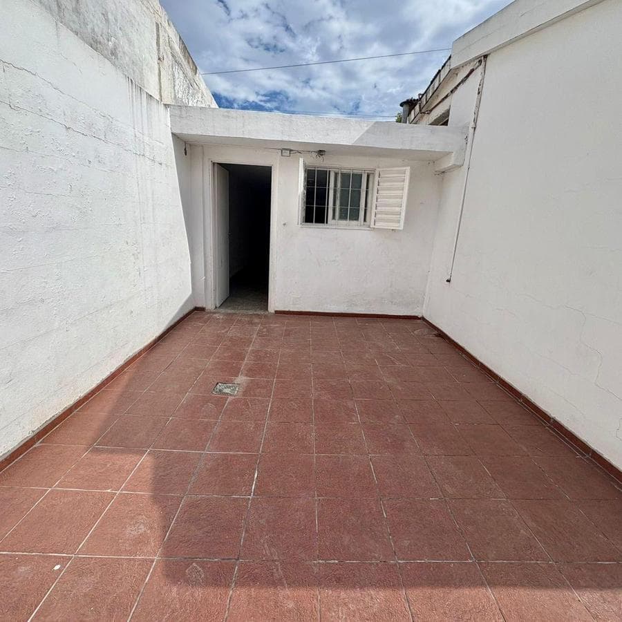 HOUSE FOR SALE: 2 BEDROOMS, SINGLE-STORY, ARGUELLO, CORDOBA—ELIGIBLE FOR A MORTGAGE