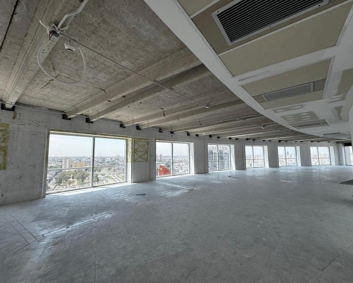 OFFICE FOR RENT, 20TH FLOOR, CAPITALINAS, SPECTACULAR VIEWS