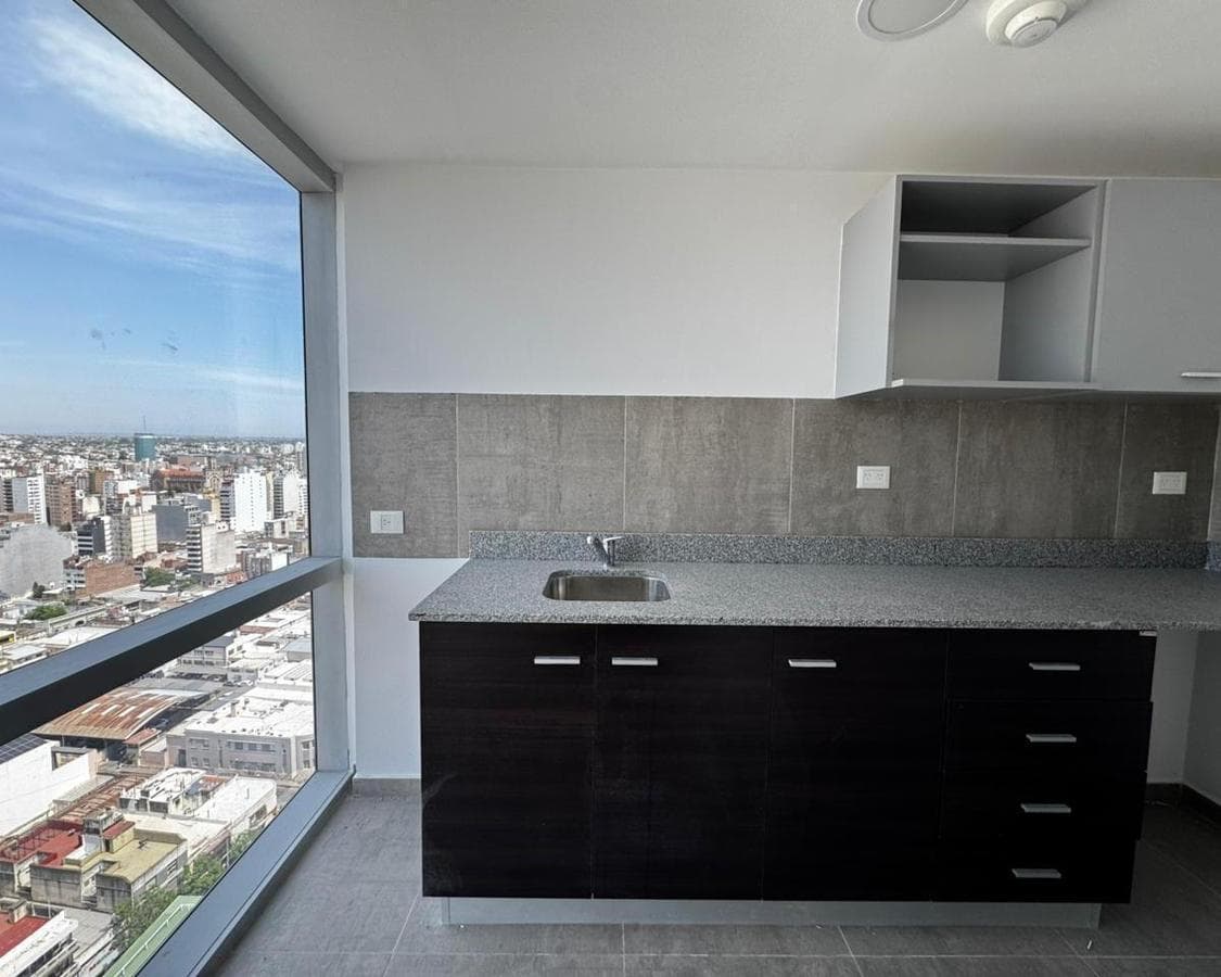 OFFICE FOR RENT, 20TH FLOOR, CAPITALINAS, SPECTACULAR VIEWS