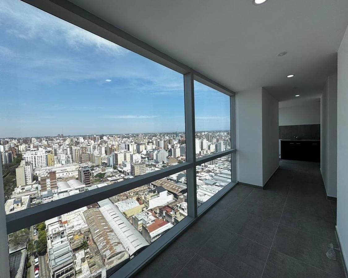 OFFICE FOR RENT, 20TH FLOOR, CAPITALINAS, SPECTACULAR VIEWS