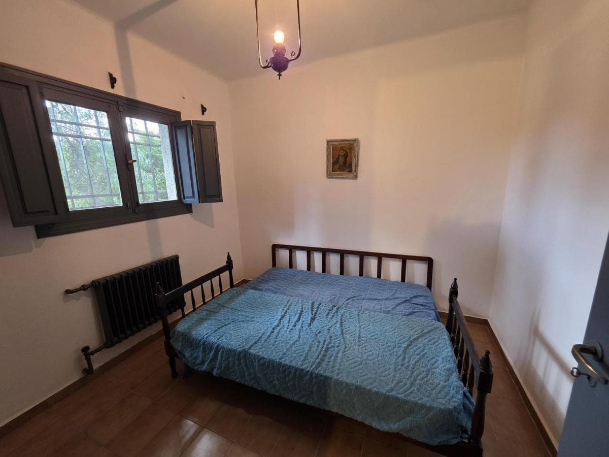 FOR SALE: LARGE HOUSE IN LA FALDA, EDEN NEIGHBORHOOD