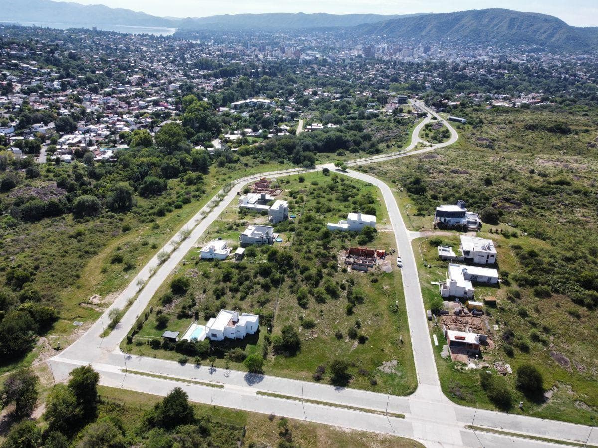 2-BEDROOM HOUSE FOR SALE IN CARLOS PAZ