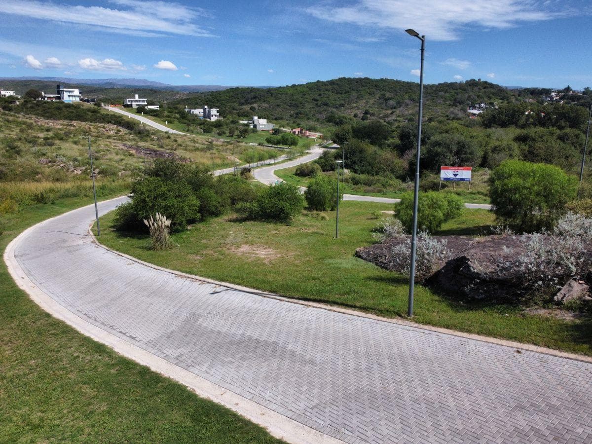 2-BEDROOM HOUSE FOR SALE IN CARLOS PAZ