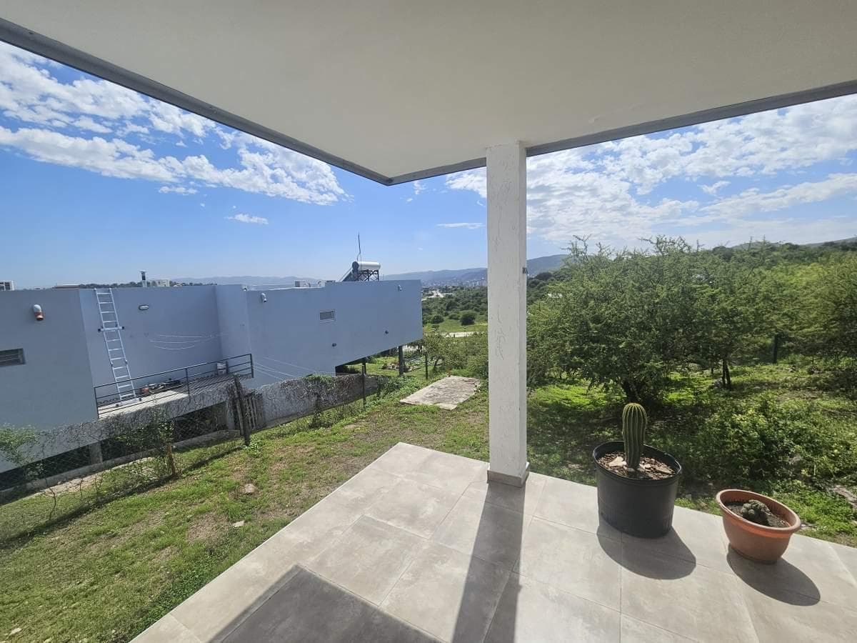 2-BEDROOM HOUSE FOR SALE IN CARLOS PAZ