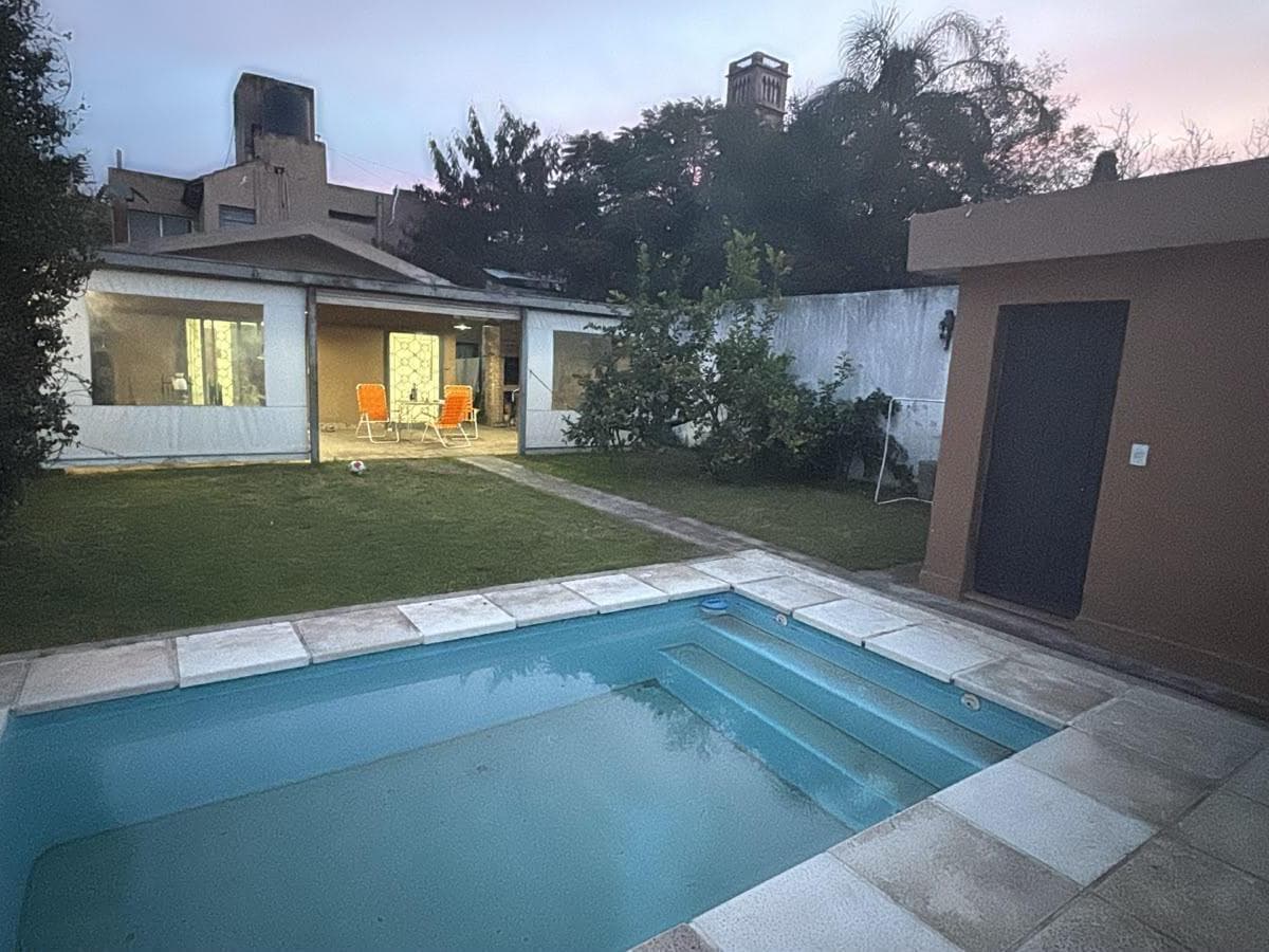 HOUSE, APARTMENT, OR COMMERCIAL SPACE FOR SALE ACROSS FROM THE CHURCH AND PLAZA IN VILLA ALLENDE, CORDOBA