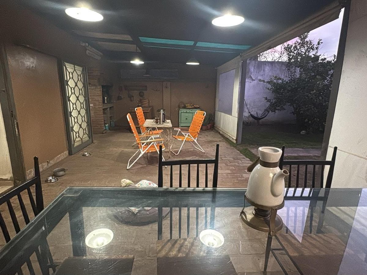 HOUSE, APARTMENT, OR COMMERCIAL SPACE FOR SALE ACROSS FROM THE CHURCH AND PLAZA IN VILLA ALLENDE, CORDOBA