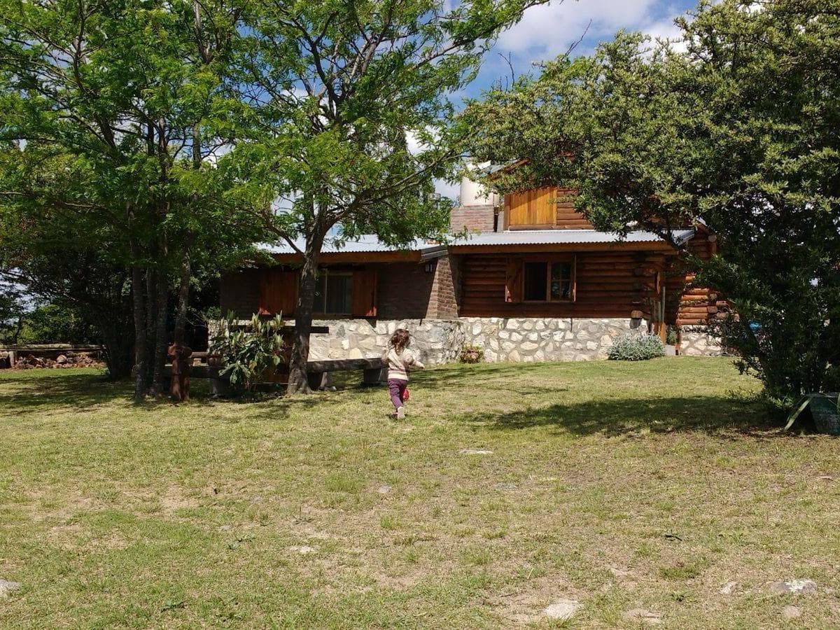 FOR SALE: EXCELLENT 3-BEDROOM HOUSE IN VILLA GIARDINO WITH A 1-BEDROOM APARTMENT