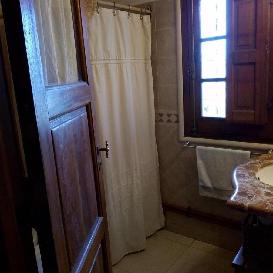 FOR SALE: EXCELLENT 3-BEDROOM HOUSE IN VILLA GIARDINO WITH A 1-BEDROOM APARTMENT
