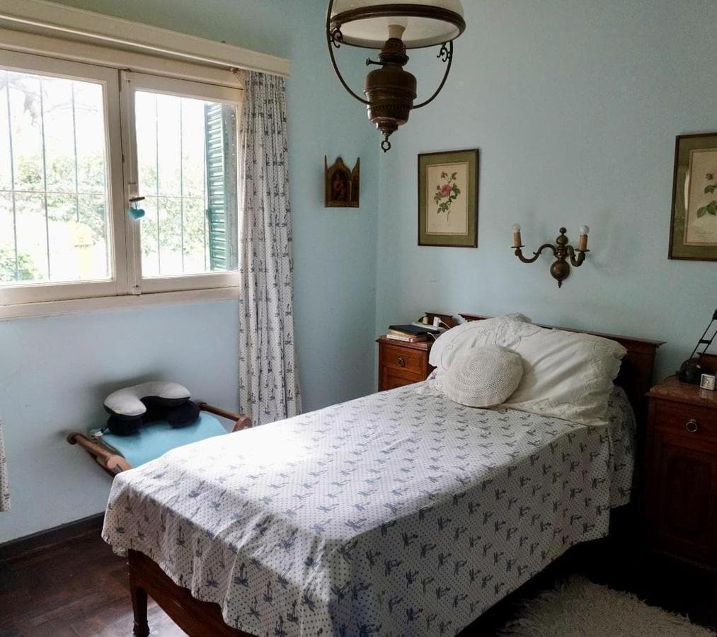 Casa en Venta en Cerro de las Rosas 822 m de Terreno, Pileta, 4 Dormitorios y Excelente Ubicación