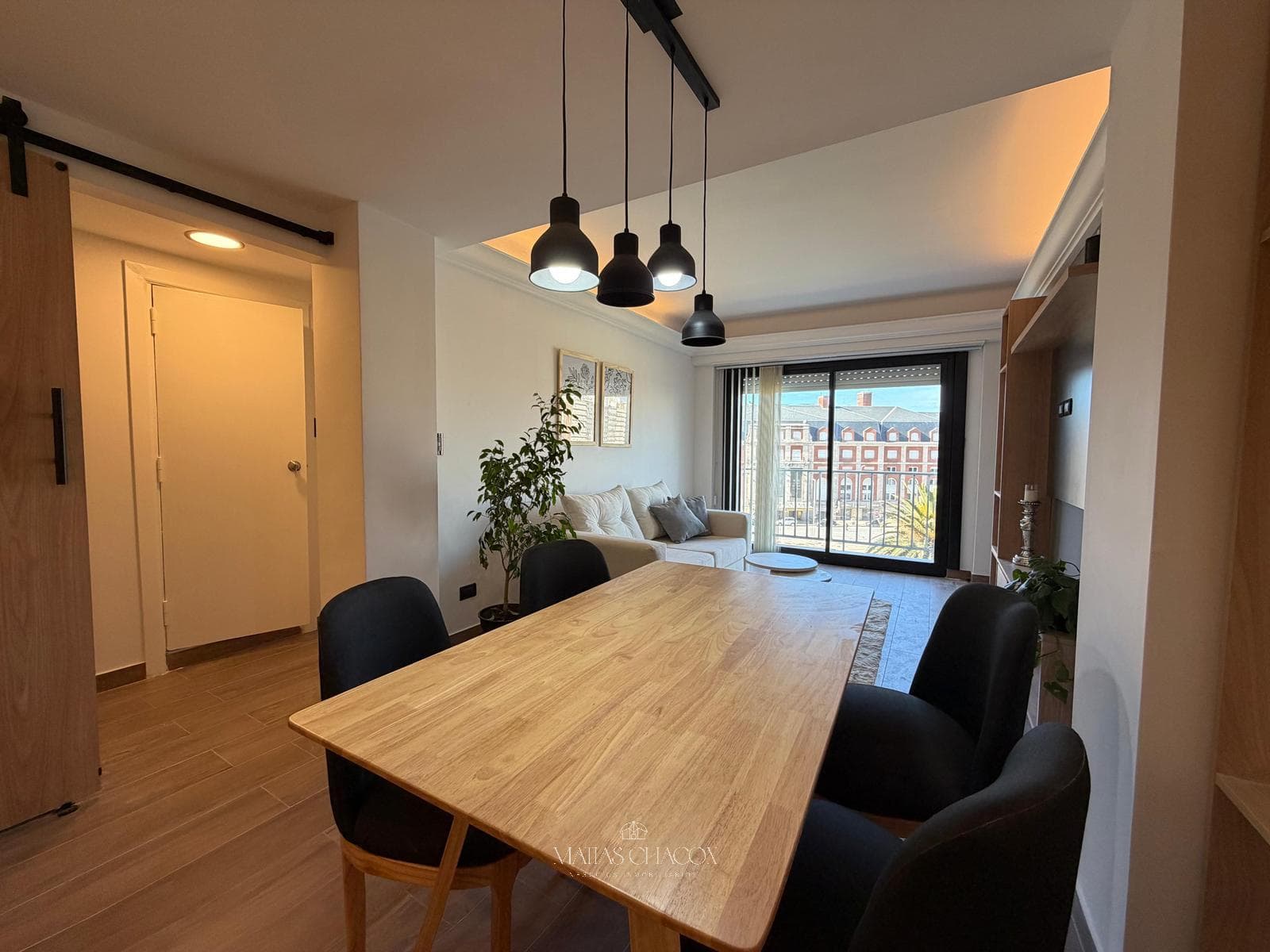 3-room apartment with an ocean view and a garage, completely renovated to look brand new