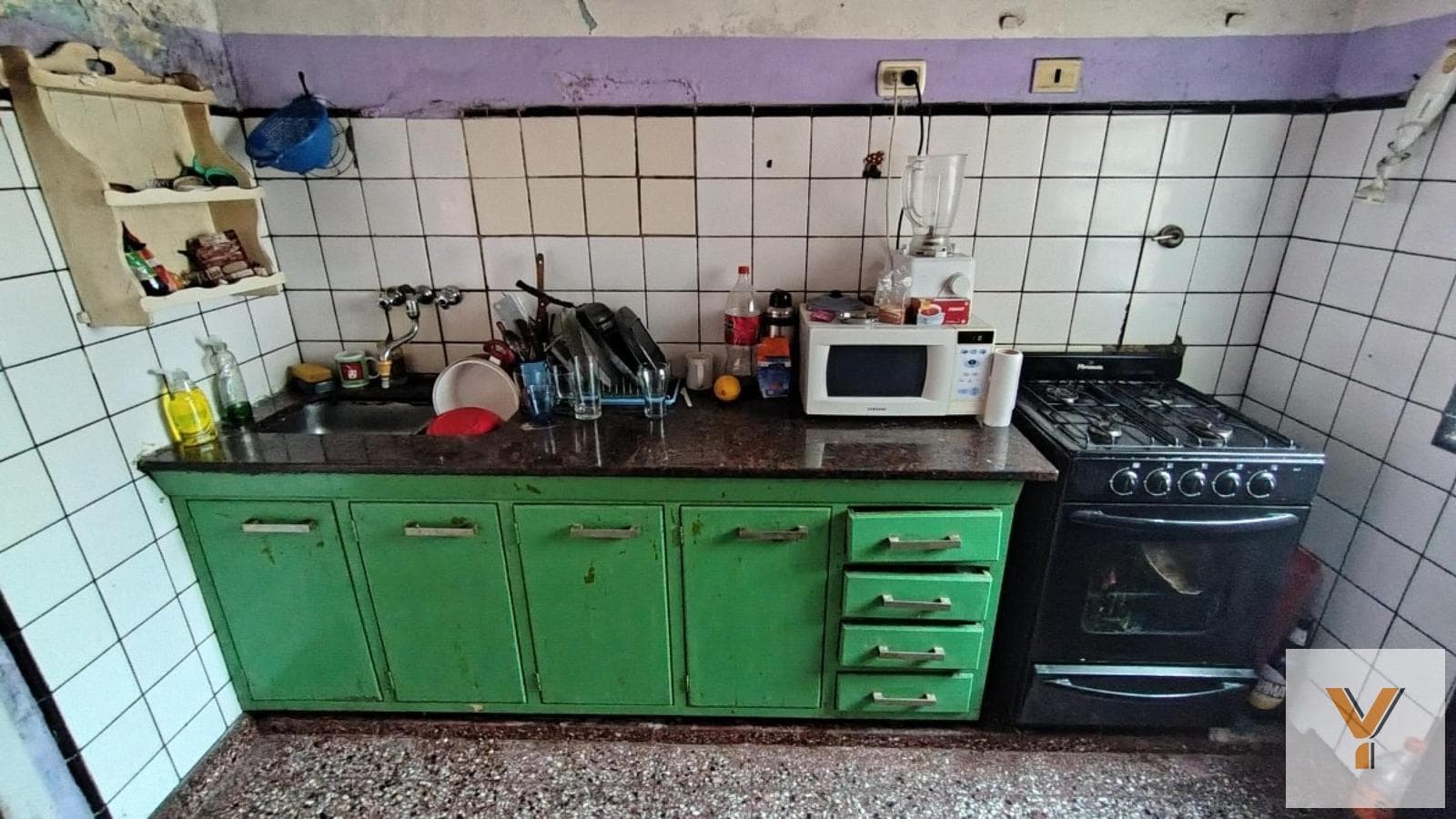House for Sale - 2 Bedrooms, 1 Bathroom - 230 m - Lomas de Zamora (District)