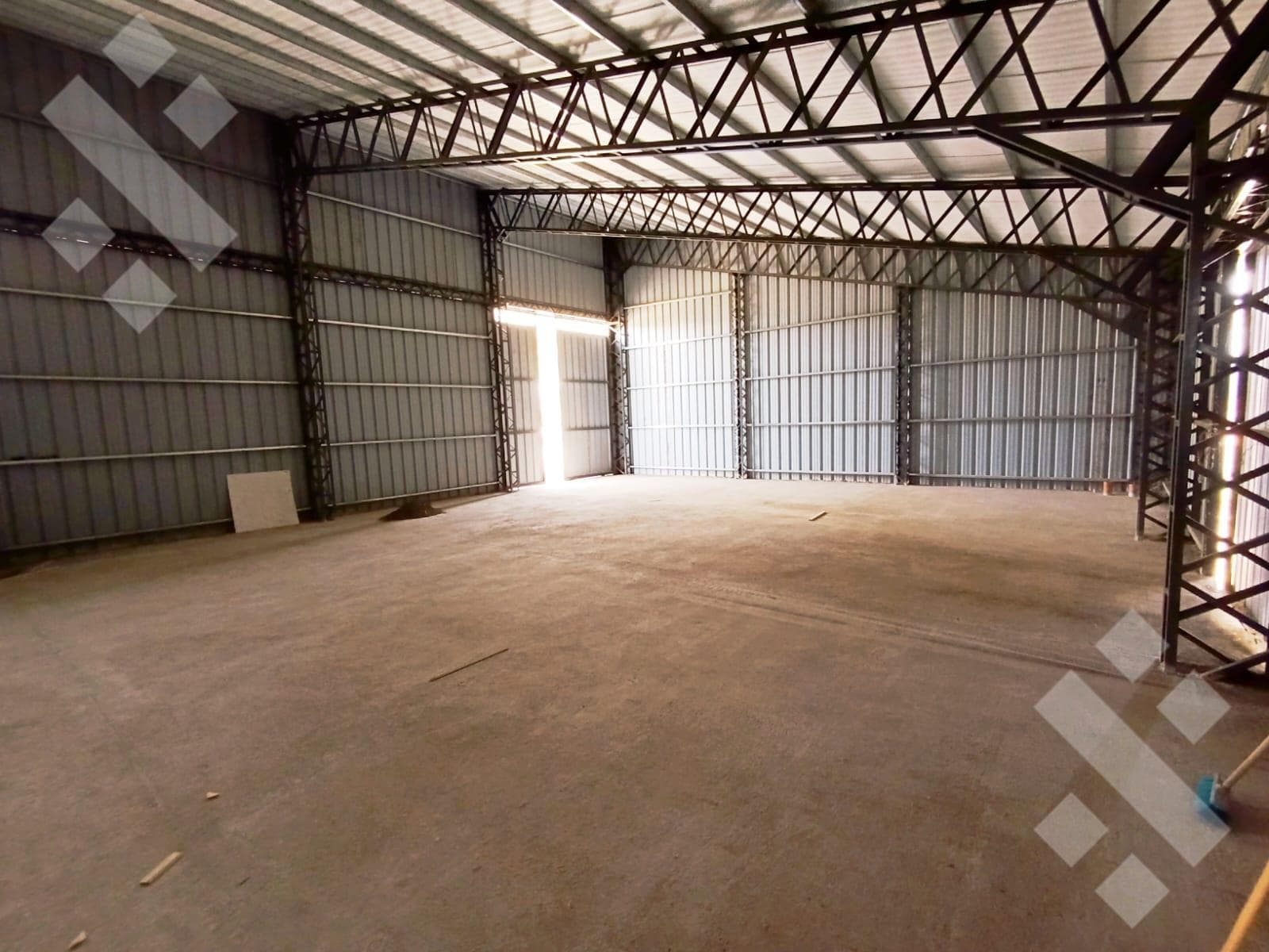 WAREHOUSE FOR SALE OR TRADE - SAN MARTÍN DE LOS ANDES