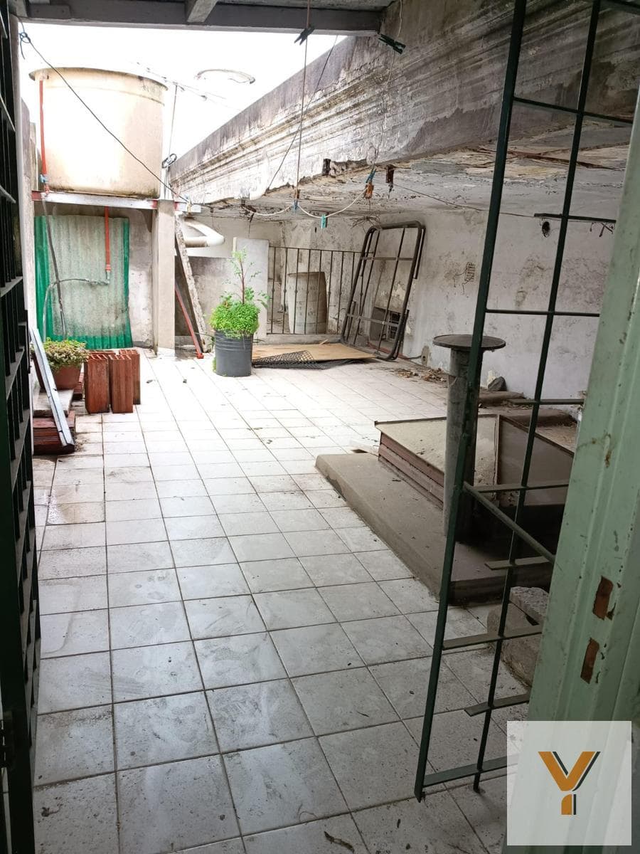 Apartment for Sale - 4 Bedrooms, 2 Bathrooms - 224.87 m - Avellaneda