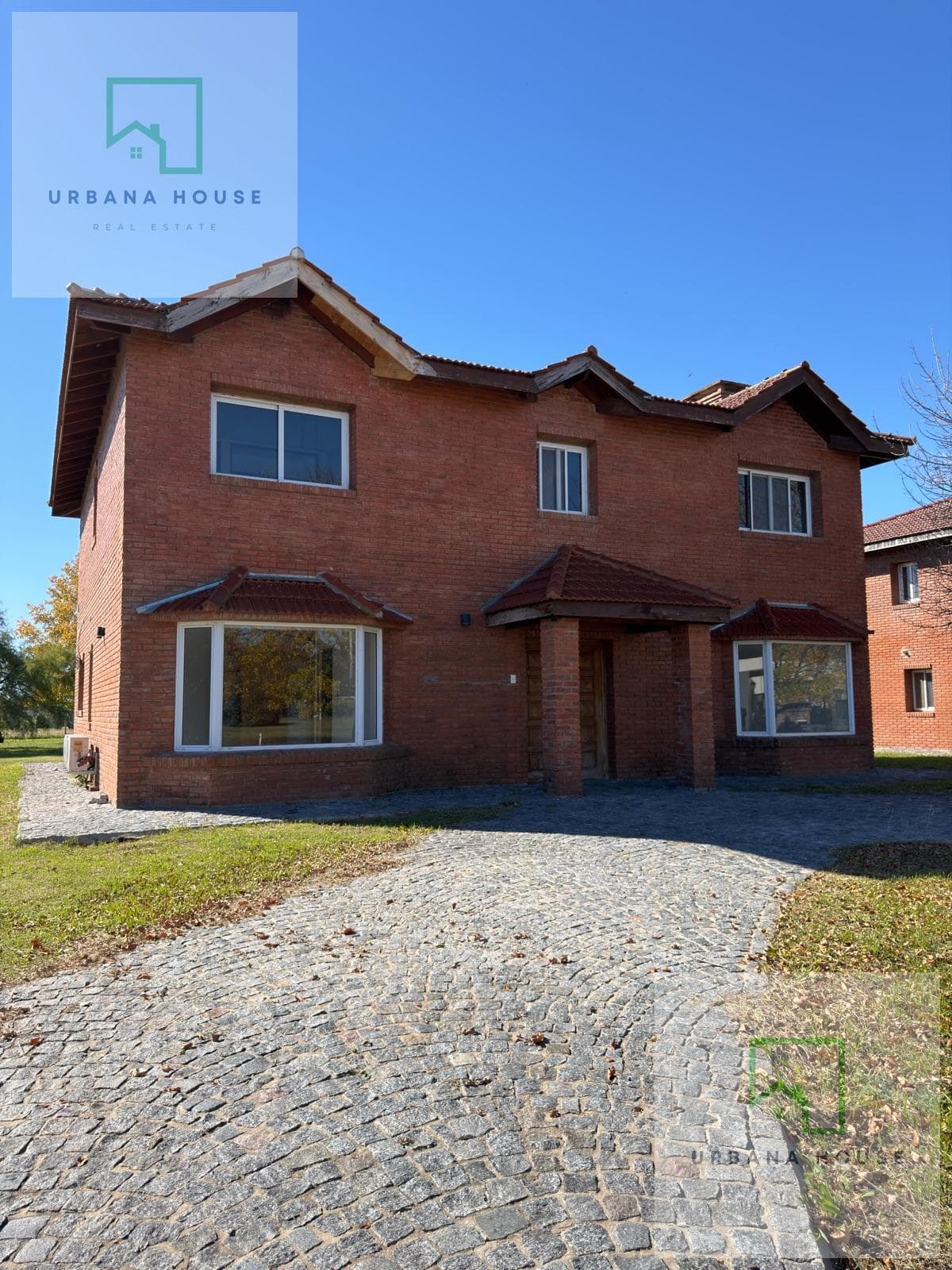 House for Sale in Alcanfores - 40% Financed