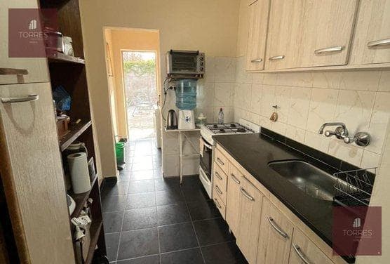 HOUSE PLUS THREE APARTMENTS FOR SALE IN VILLA MERCEDES, SAN LUIS—IDEAL FOR INVESTORS