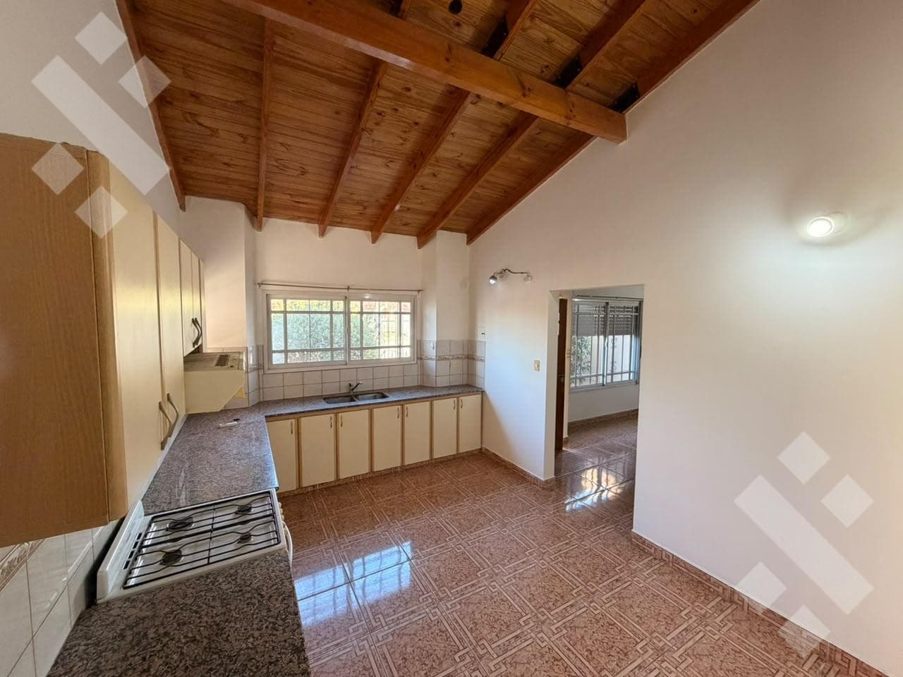 For Sale | 3-Bedroom House | Financing Available | Hunter Neighborhood | Plottier