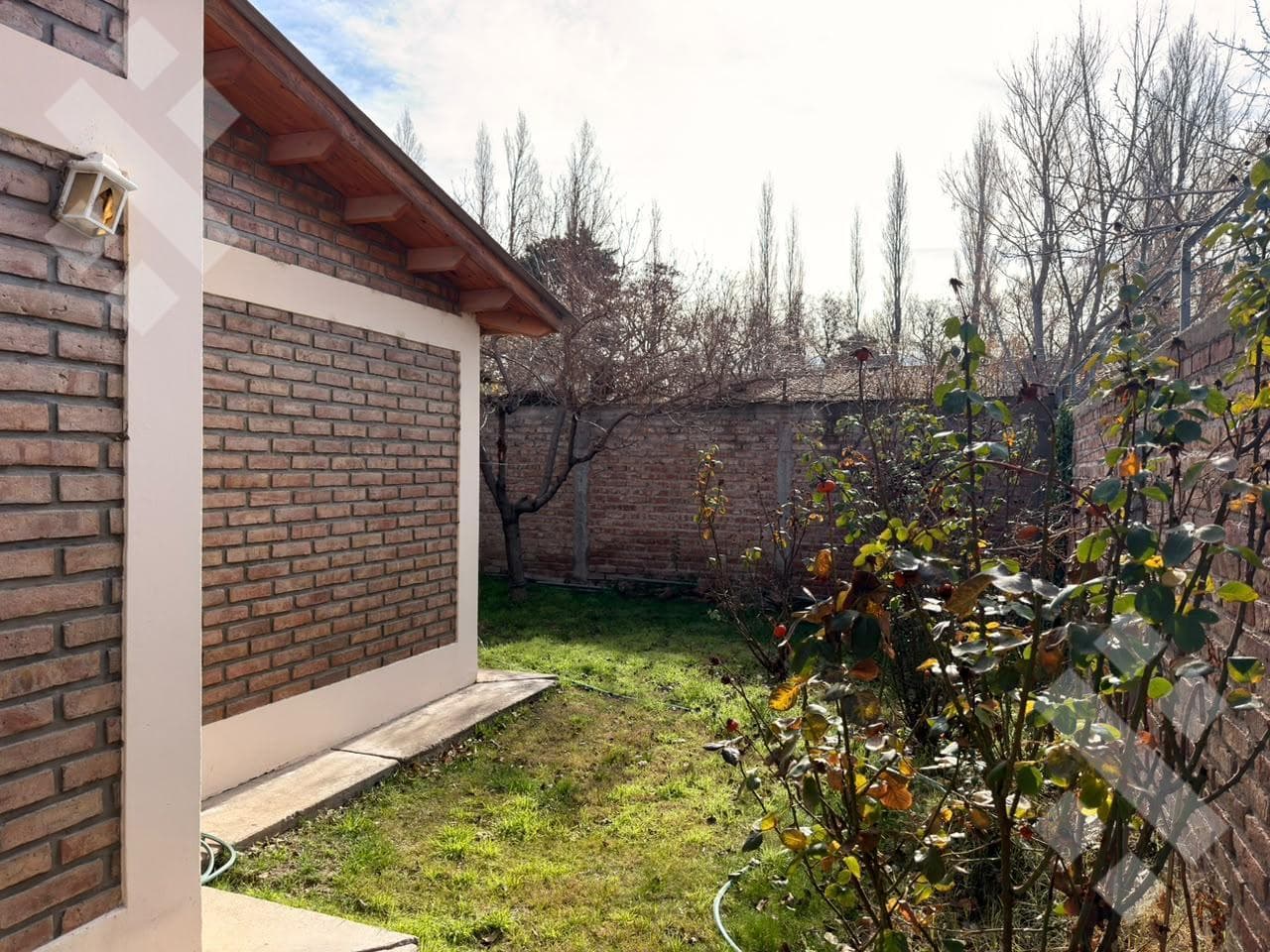 For Sale | 3-Bedroom House | Financing Available | Hunter Neighborhood | Plottier