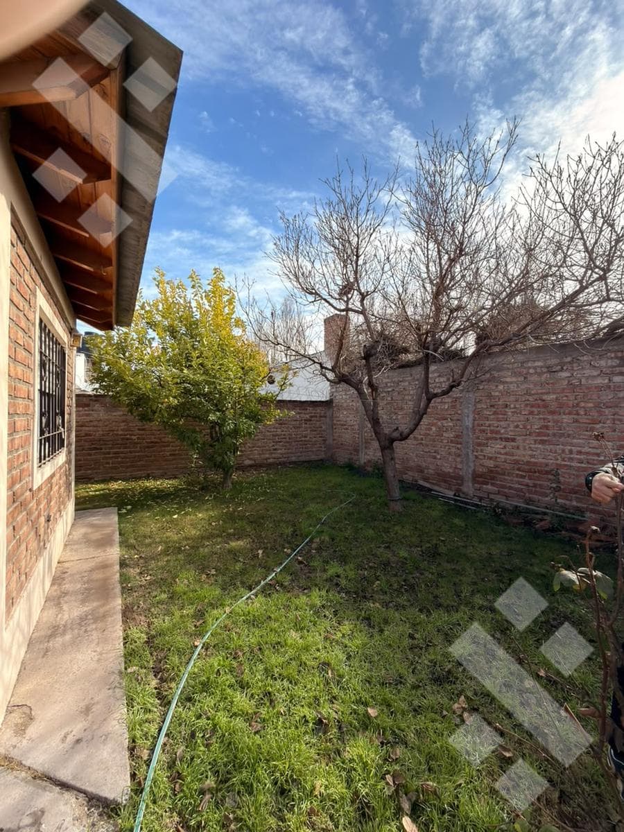 For Sale | 3-Bedroom House | Financing Available | Hunter Neighborhood | Plottier