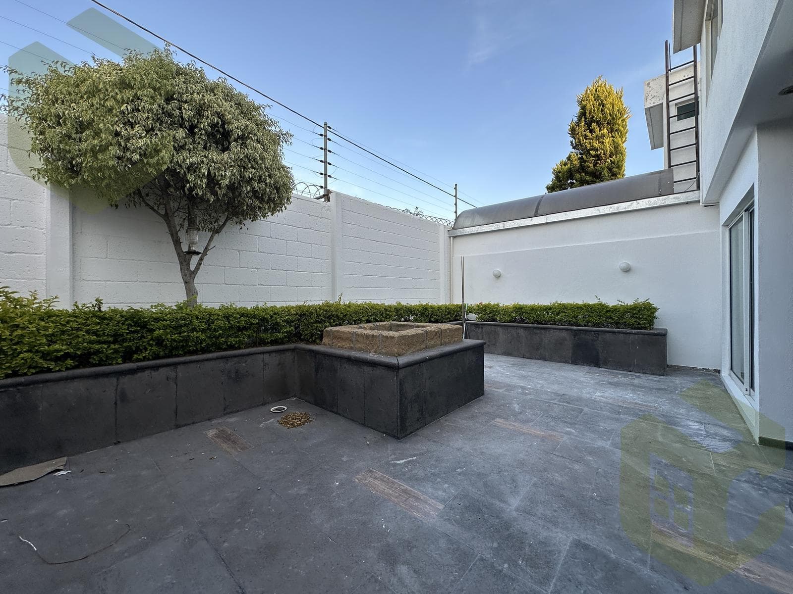 3-BEDROOM HOUSE IN HORIZONTES