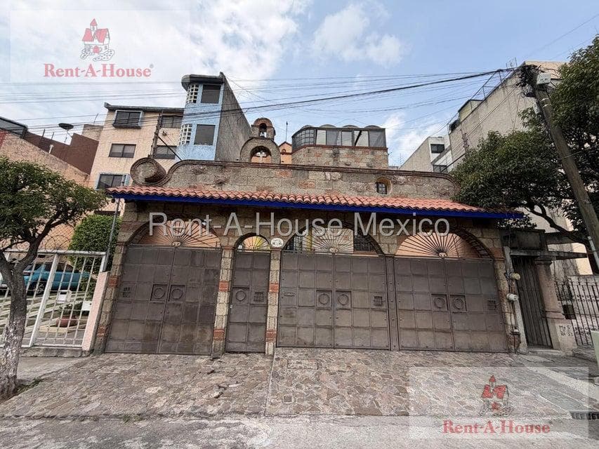 House for Sale in Tlalnepantla de Baz, Cumbres del Valle RT 27-162.