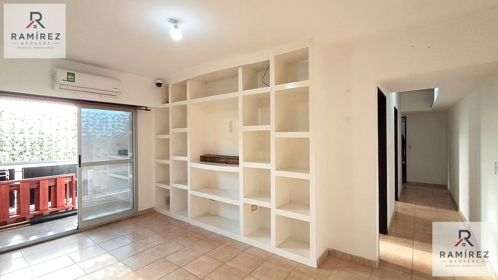 3-ROOM APARTMENT FACING THE STREET WITH A BALCONY IN BUENOS AIRES