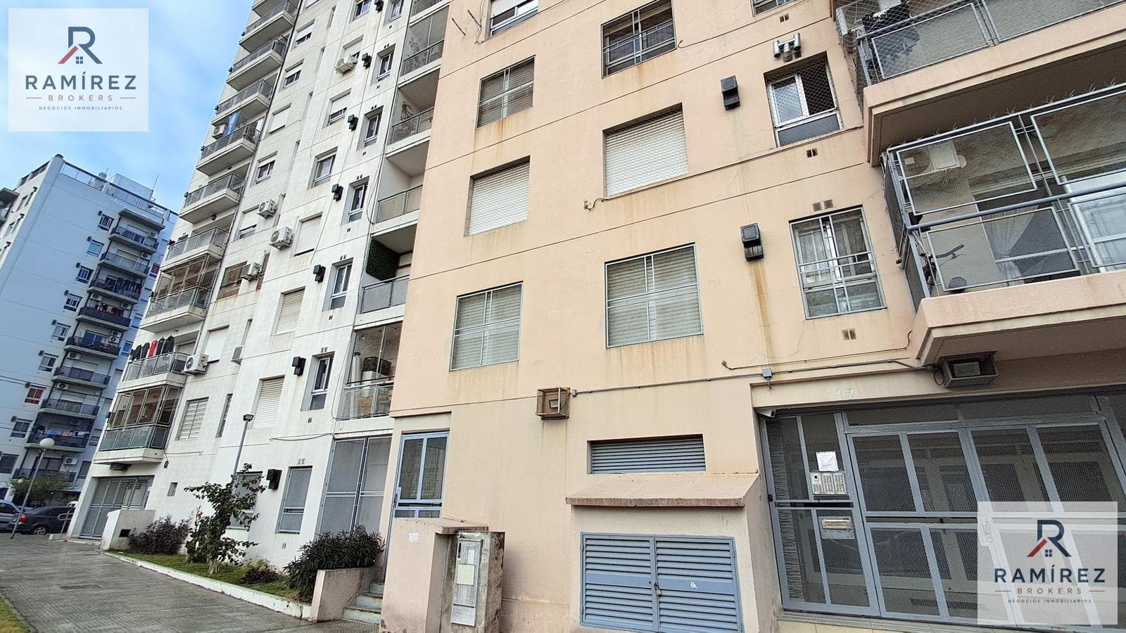 3-ROOM APARTMENT FACING THE STREET WITH A BALCONY IN BUENOS AIRES