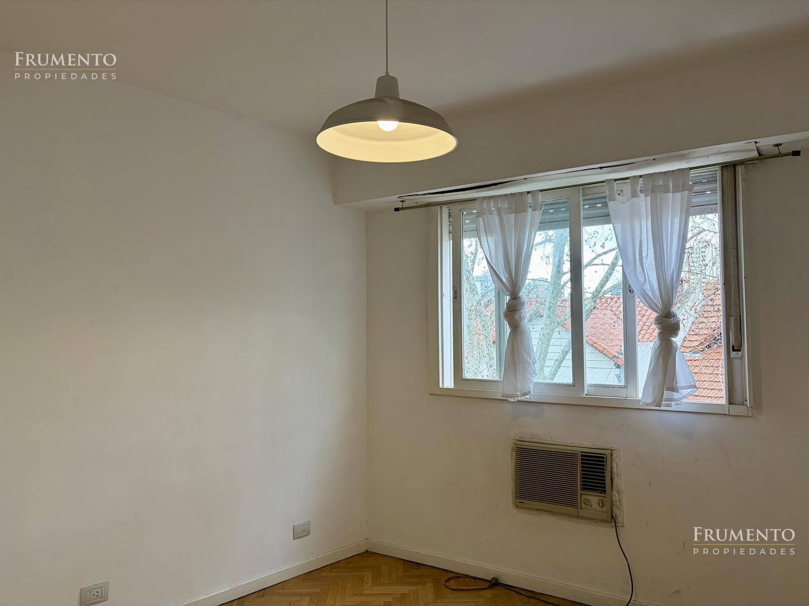 2-room apartment in Florida Mitre/East