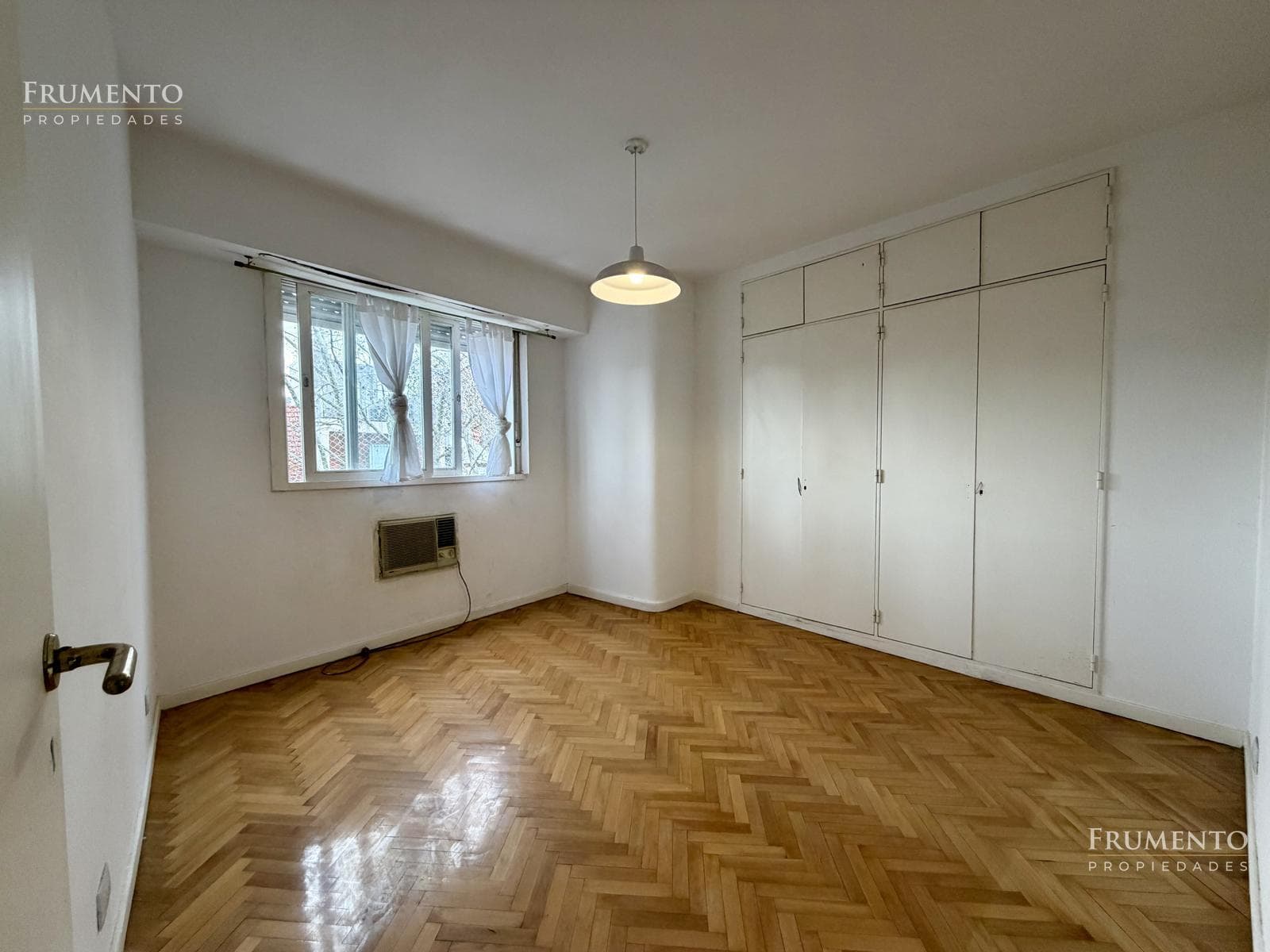 2-room apartment in Florida Mitre/East