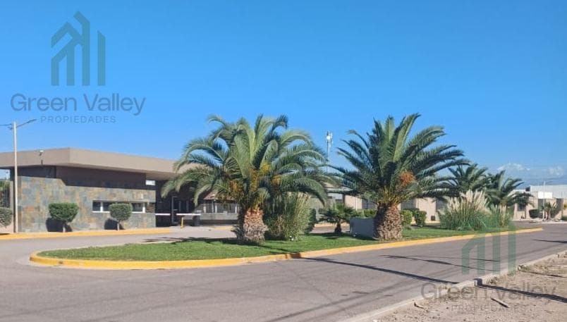 CORNER LOT IN THE VISTA OLIVA NEIGHBORHOOD