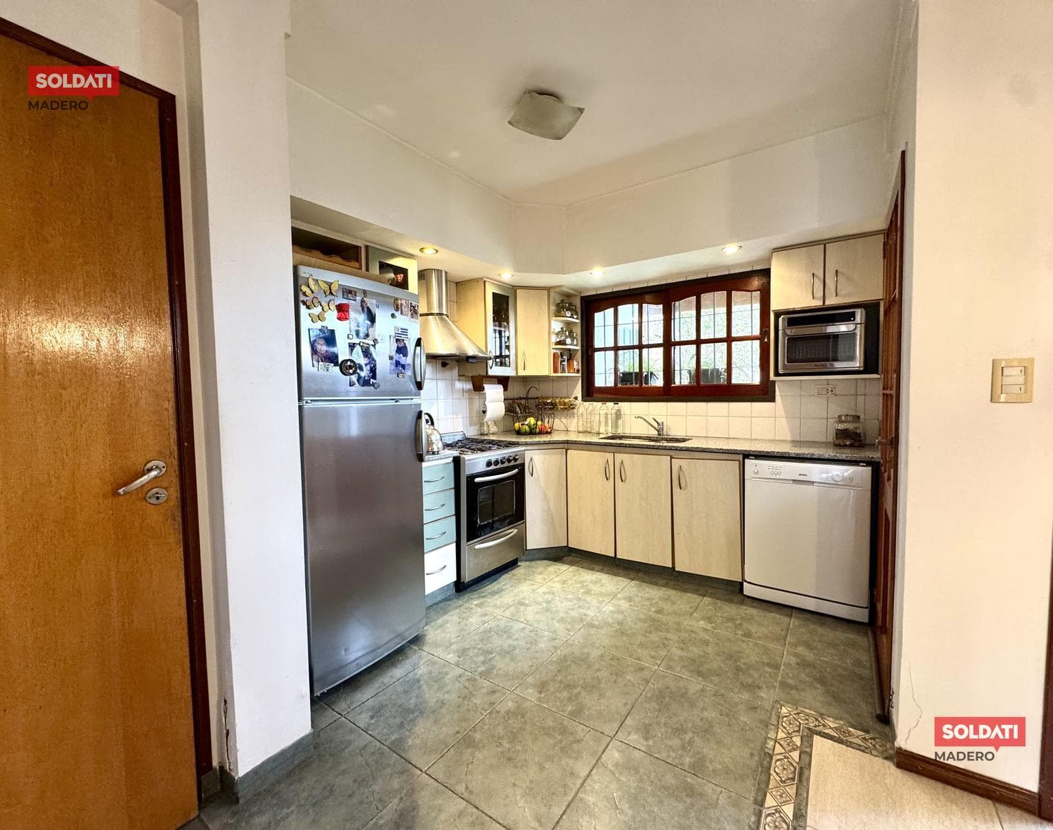 3-room triplex for sale with garage and parking space