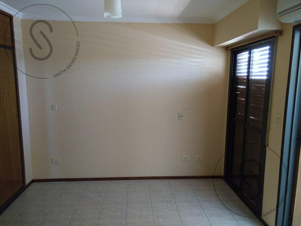 Departamento en venta frente a los capuchinos y buen pastor