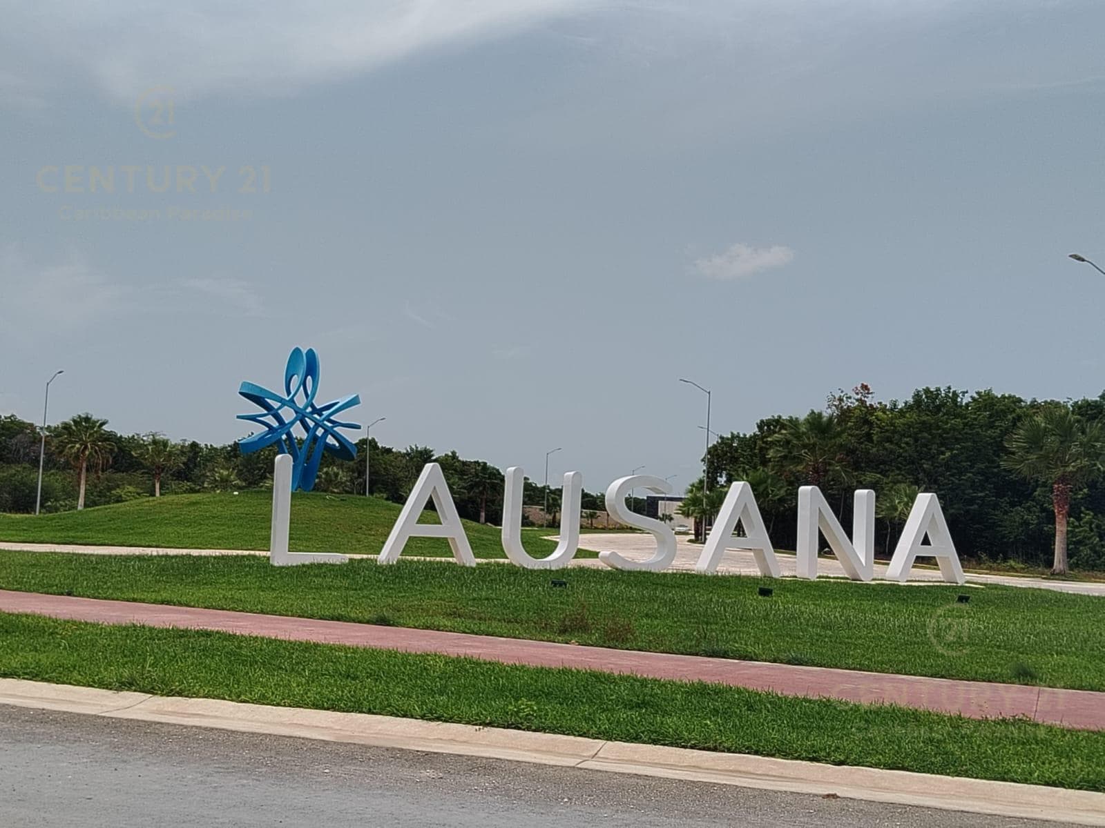 TWO ADJOINING LOTS FOR SALE IN THE LAUSANA RESIDENTIAL COMPLEX IN CANCÚN C4149