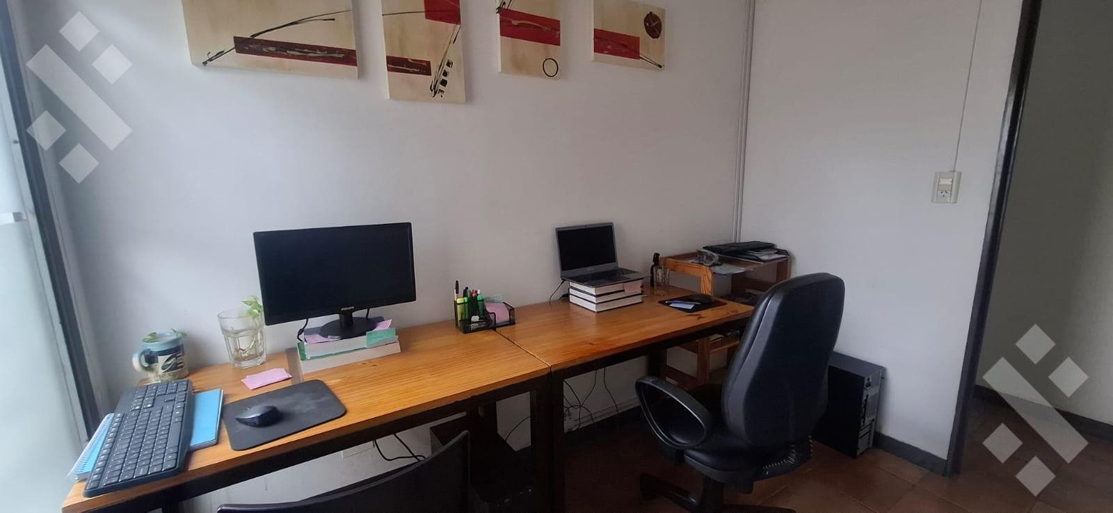 OFFICE FOR SALE: 600 Santa Fe, ground floor. Neuquén City