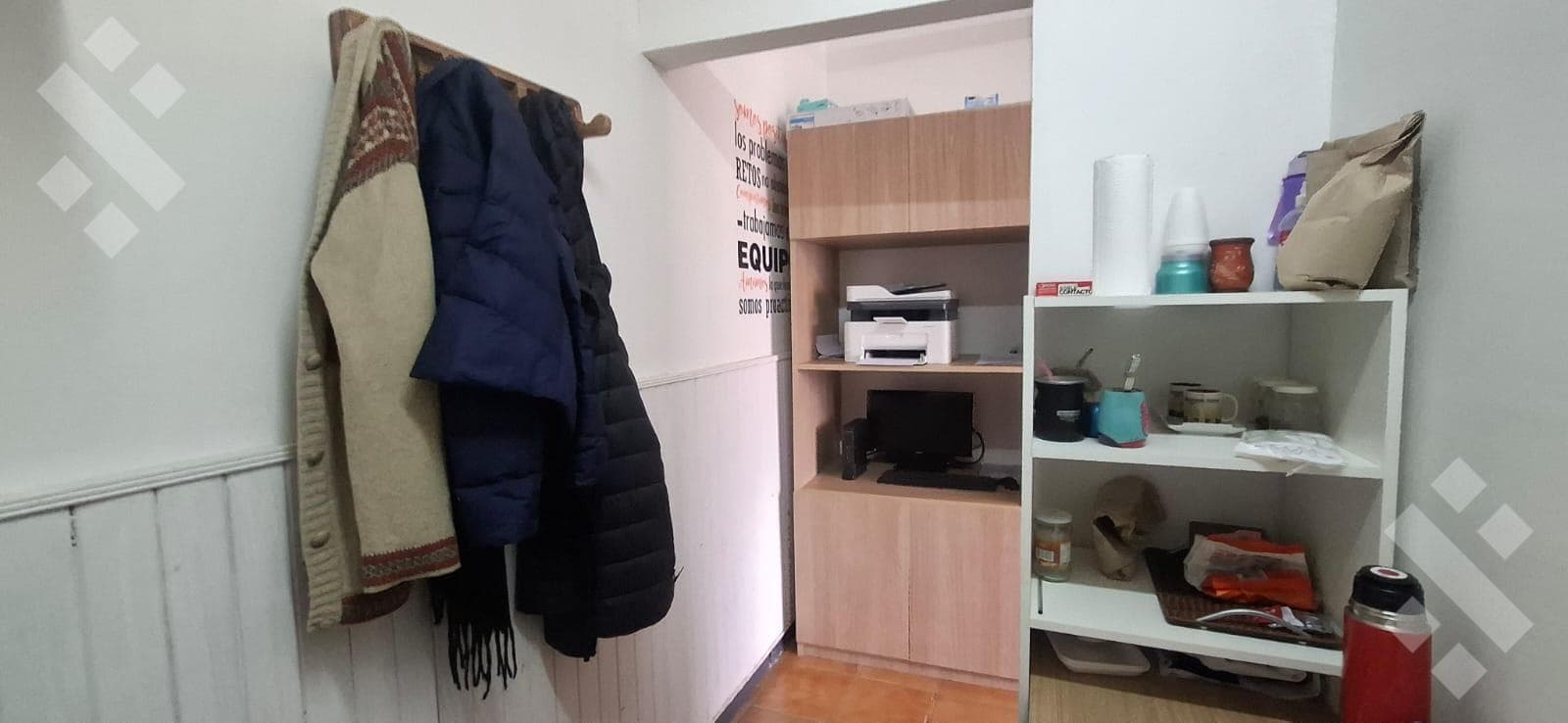 OFFICE FOR SALE: 600 Santa Fe, ground floor. Neuquén City