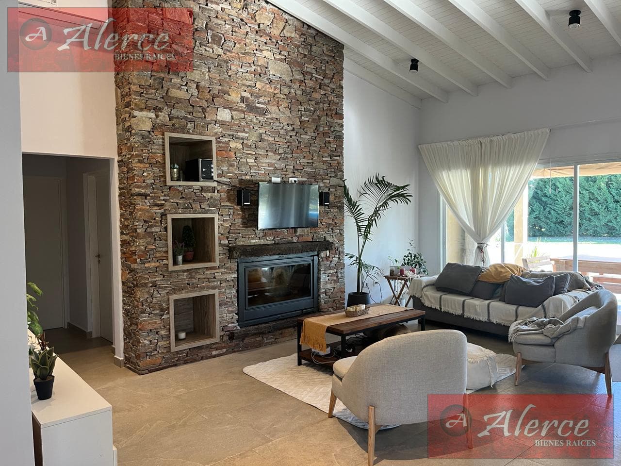 SPECTACULAR PROPERTY IN PUERTO CHASCOMÚS—FINANCING AVAILABLE THROUGH BARTER