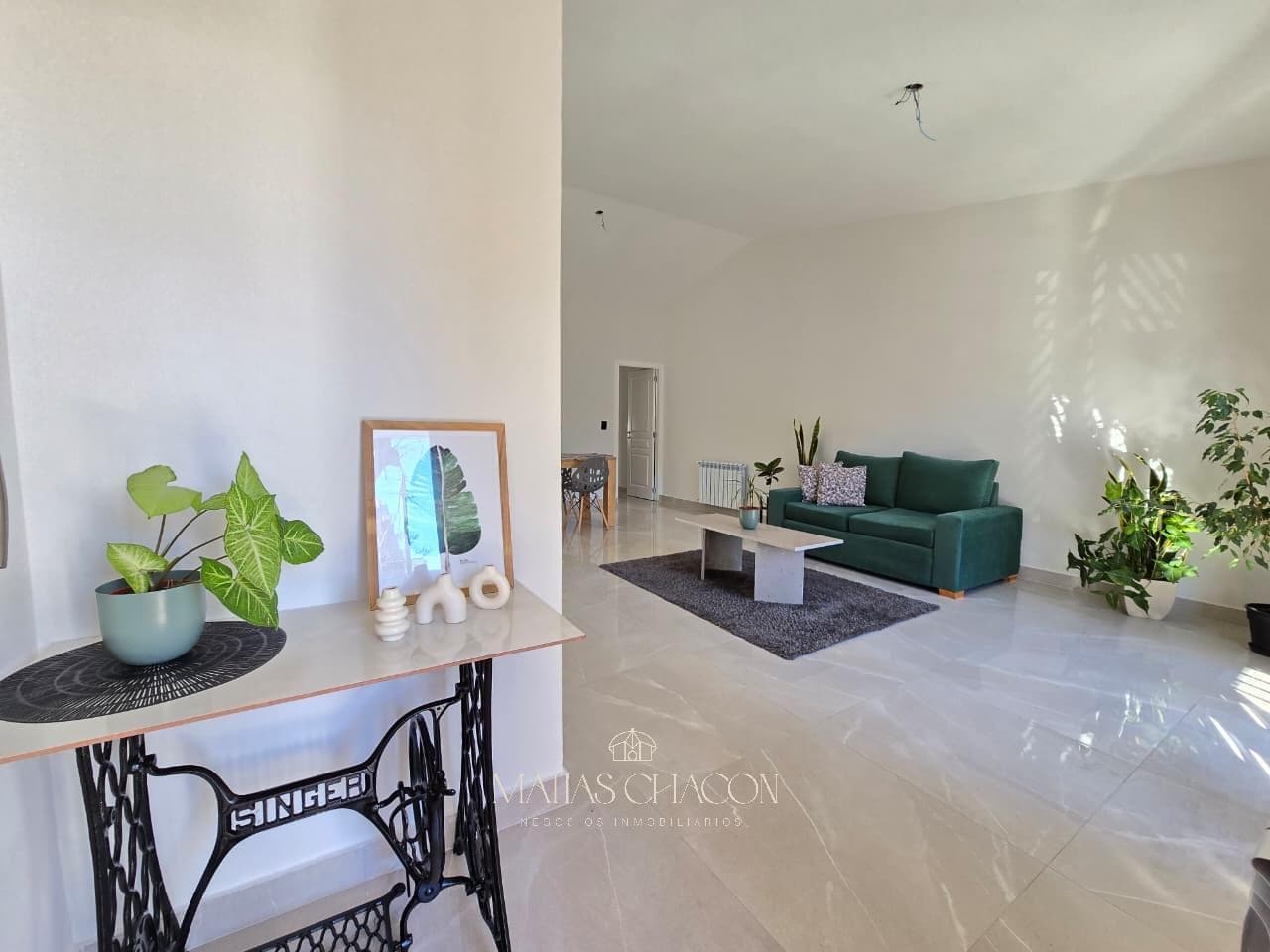 Excellent townhouse in PH, completely renovated to look brand new