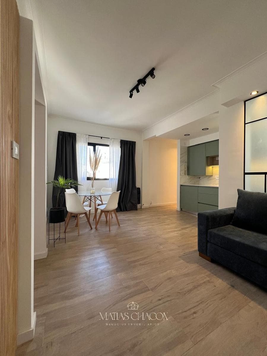 3-room apartment, completely renovated to look brand new, in the Downtown area