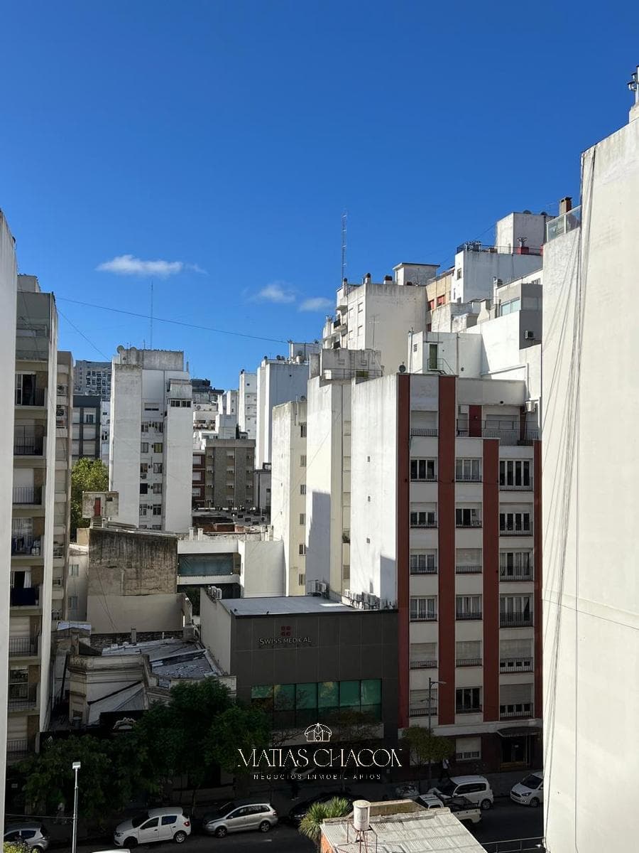 3-room apartment, completely renovated to look brand new, in the Downtown area