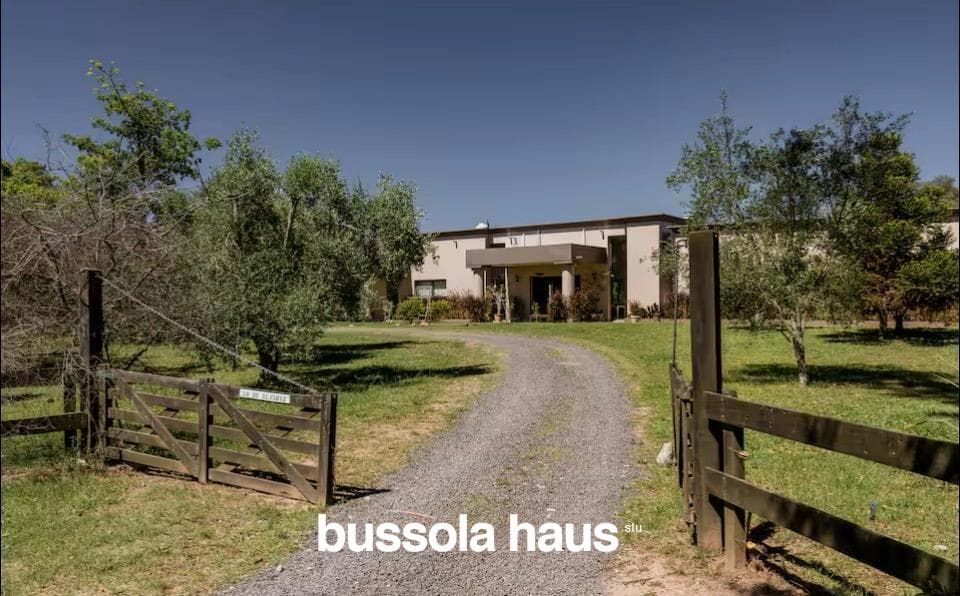 Country House in Chacras del Paraná
