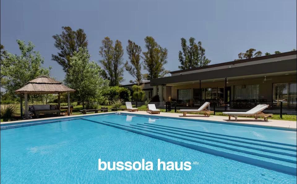 Country House in Chacras del Paraná