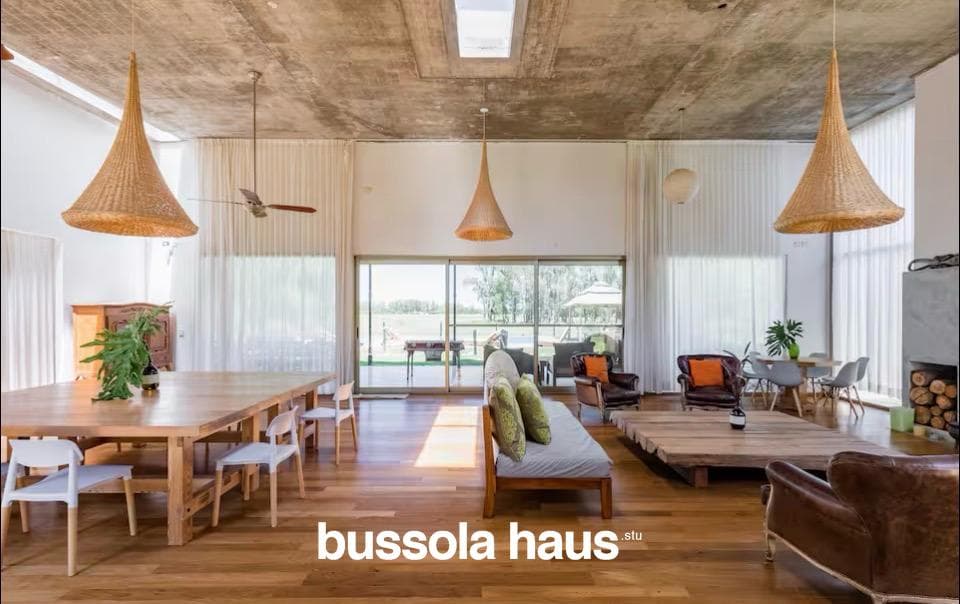 Country House in Chacras del Paraná