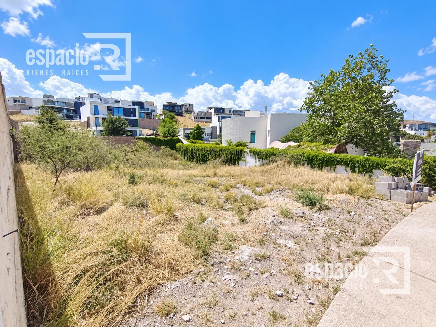 LAND FOR SALE IN LOMAS DEL VALLE, ACROSS FROM ANGELES HOSPITAL
