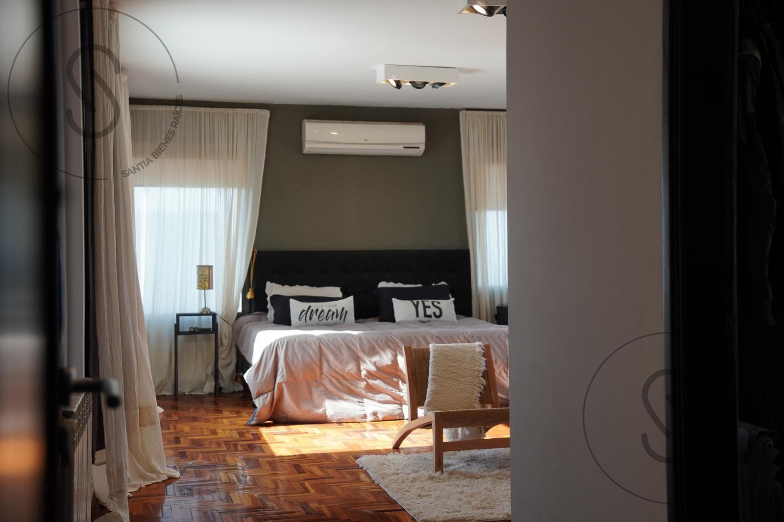 HOUSE FOR SALE IN LA RUFINA: 4 BEDROOMS, SWIMMING POOL