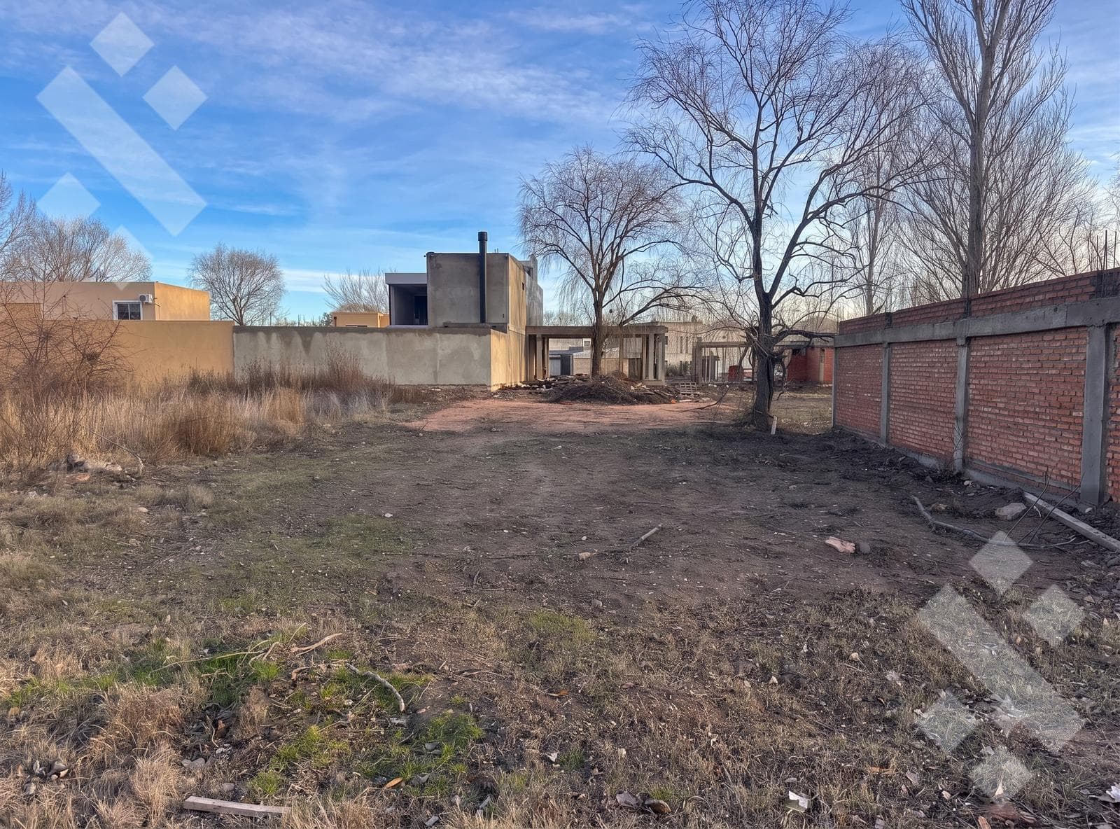 For Sale | 329 m2 Lot | Moradas del Agua Neighborhood | Plottier