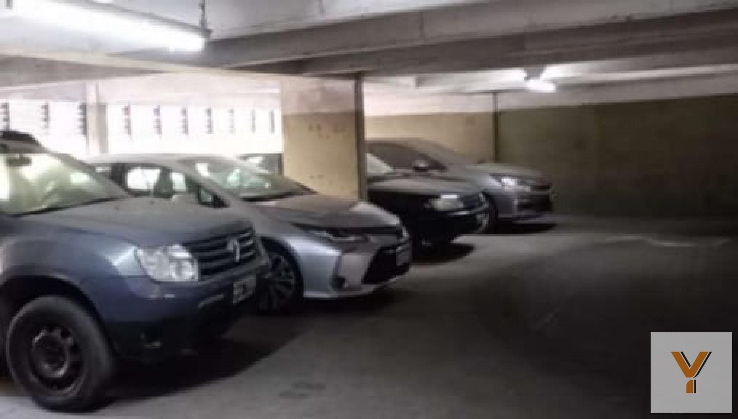 Garage for Sale - - 16 meters - Recoleta