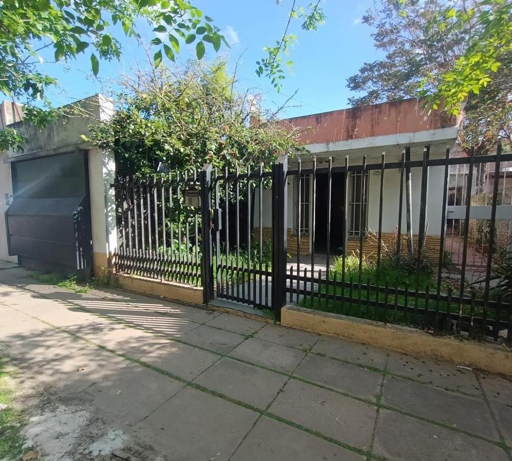 HOUSE + WAREHOUSE FOR RENT