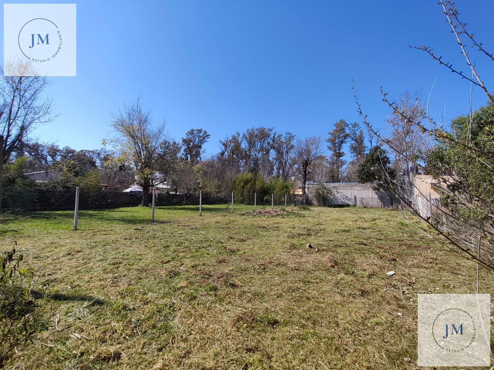 PROPERTY FOR SALE IN THE VALLE VERDE NEIGHBORHOOD, LUJÁN